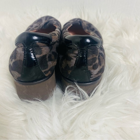 Taryn Rose Womens Animal Print Loafers Size: 5M - Picture 4 of 8
